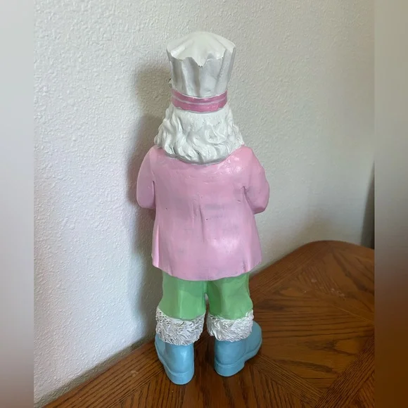 Gingerbread Bakery Santa - Picture 4 of 4